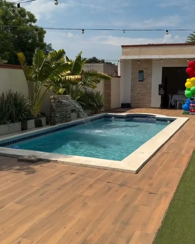 Jardín y césped en Quinta Ohana
